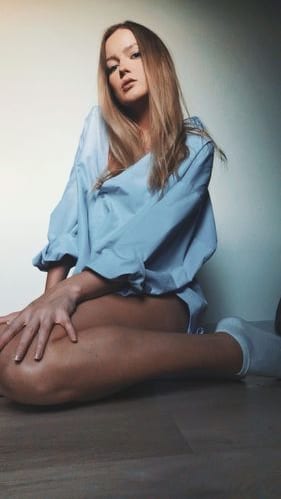 Alina OnlyFans νεαρές 3